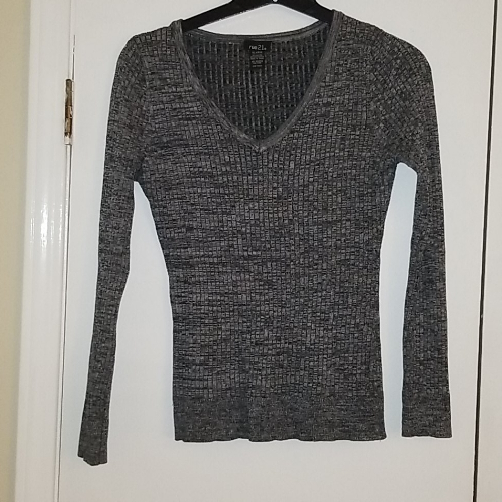 Rue 21 longsleeve shirt